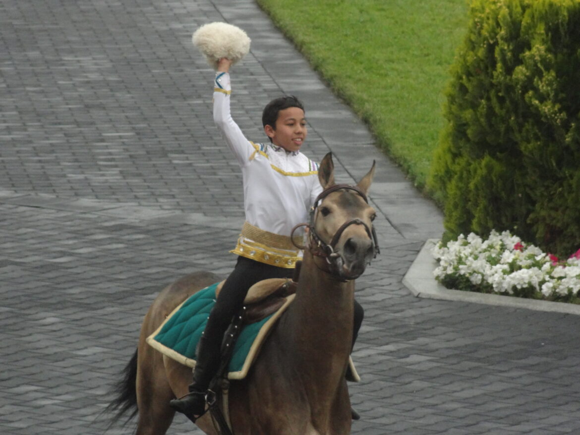 Geschützt: Anderswelt – Pferde und Prunk in Turkmenistan